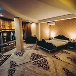 Kocibelli Pool & ホテル 4*