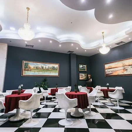 Kocibelli Pool & 4* Korça