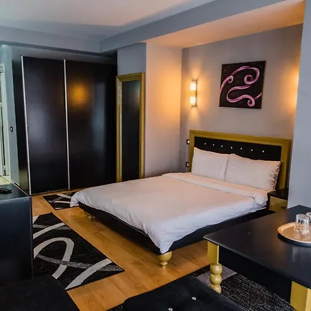 Szálloda Kocibelli Pool & Korça