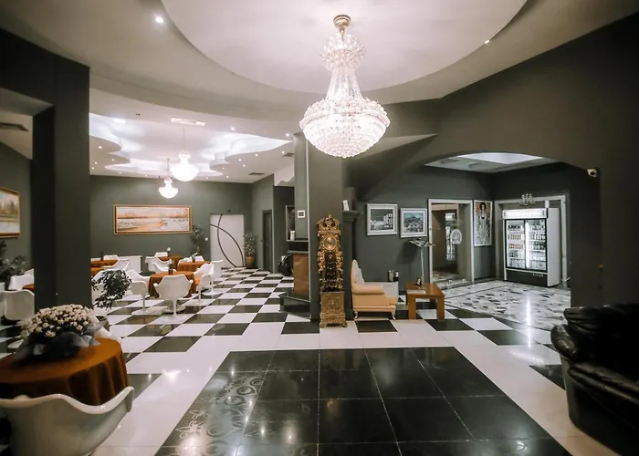 Kocibelli Pool & 4* Korce