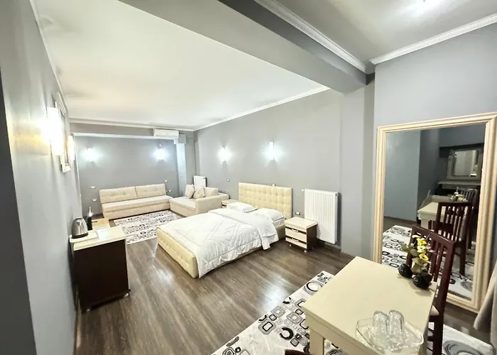 Kocibelli Pool & 4* Korce