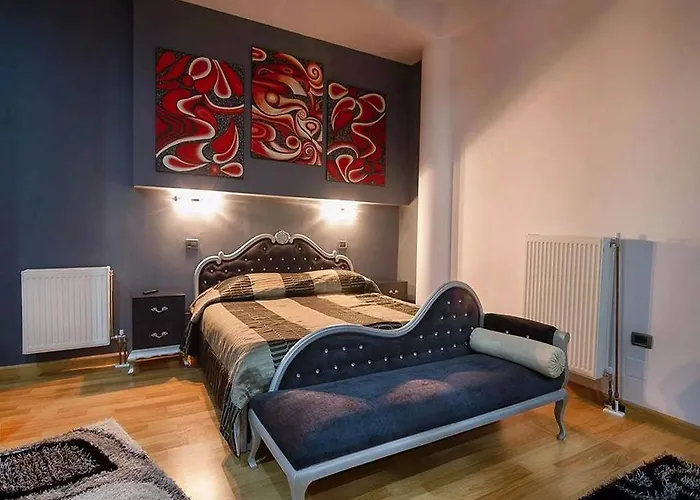 Kocibelli Pool & 4* Korce