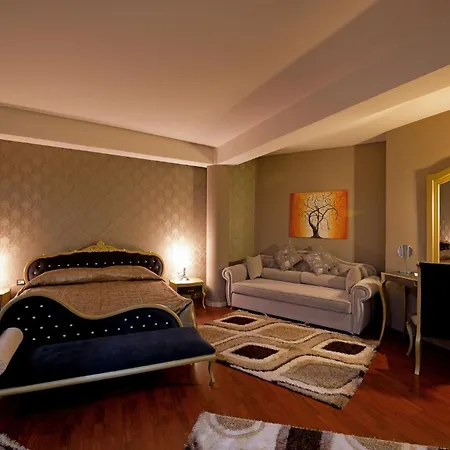 Kocibelli Pool & Hotel