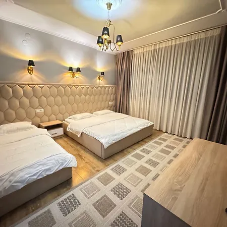 Kocibelli Pool & מלון