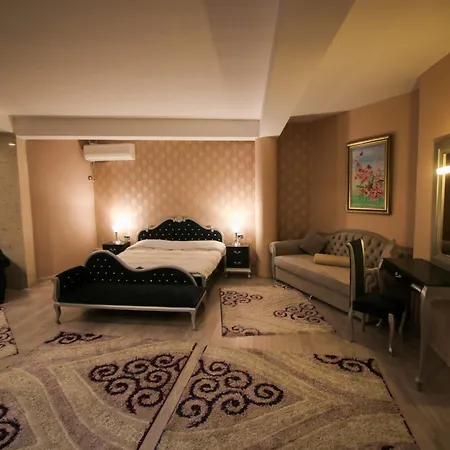 Otel Kocibelli Pool &