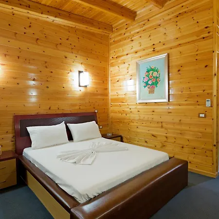 Otel Kocibelli Pool & 4*