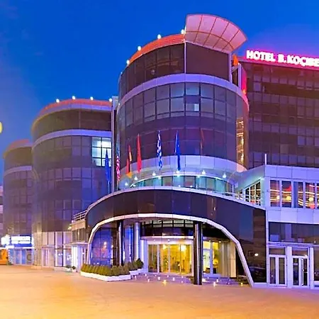 Kocibelli Pool & Hotel 4*