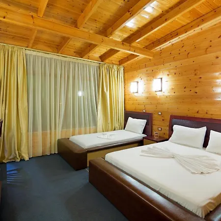 Kocibelli Pool & קורצ'ה