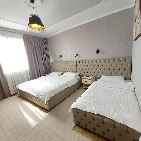 Kocibelli Pool & מלון 4*