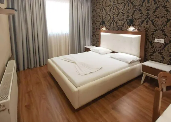 Kocibelli Pool & Hotel